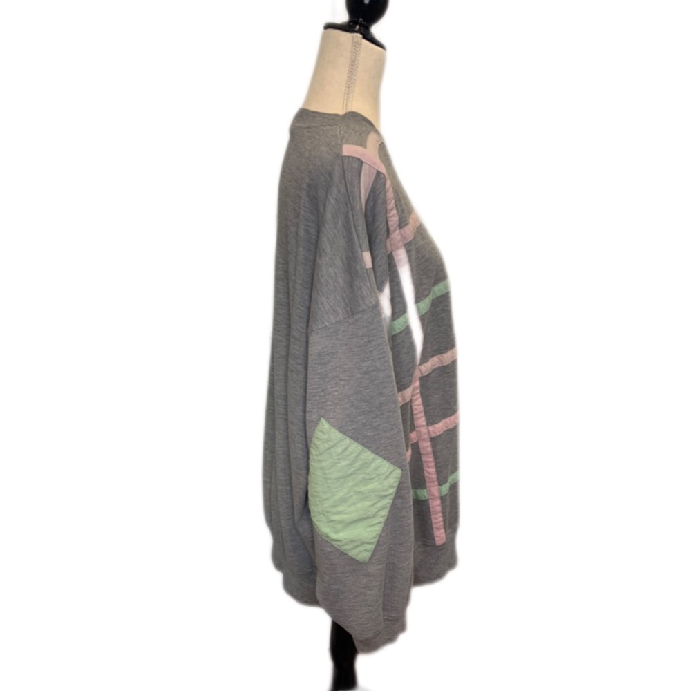 Recreation vintage 1980s grey sweatshirt with pink and green ribbon details - Picture 2 of 7